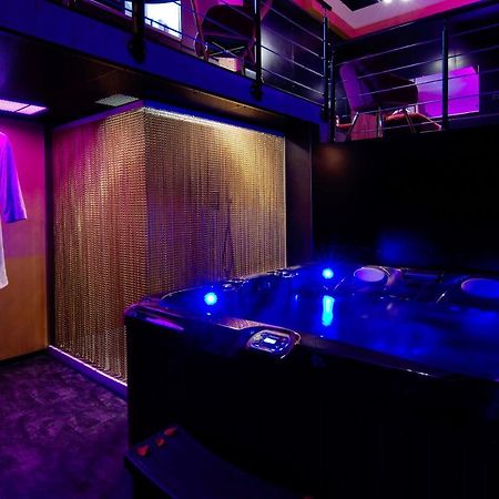 Mieuxqualhotel Jacuzzi Privatif Love Room Bordeaux Luaran gambar