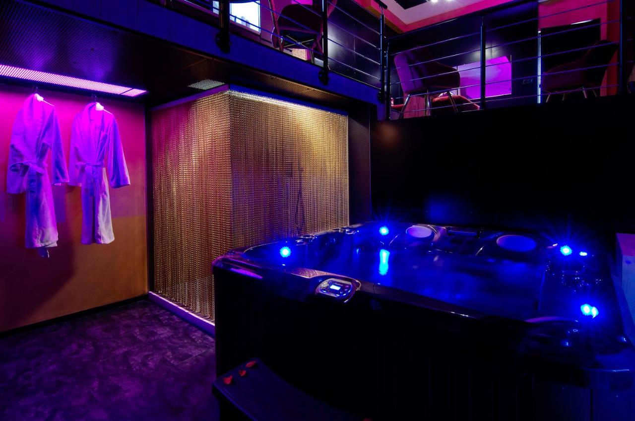 Mieuxqualhotel Jacuzzi Privatif Love Room Bordeaux Luaran gambar